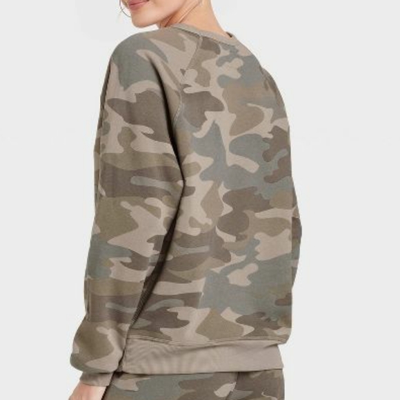 Womens Army Camo Sweatshirt - Picture 2 of 4